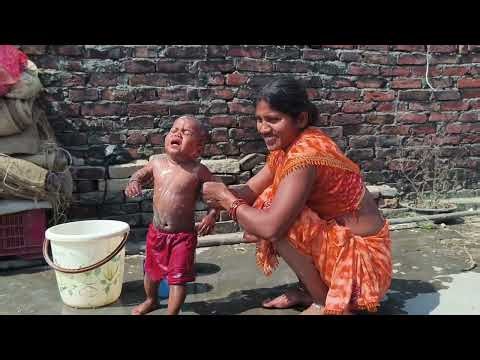 bathing a newborn baby girl || how to clean a newborn baby girl private part 🥰🥰