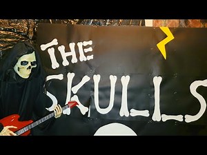 Building Walls For My Haunted House | Haunt Build Week 1