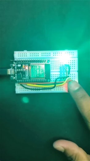 Dhanush S | Touch sensor (TTP223) With ESP32 👆 For every touch it changes the led colour 😅🔴🟢🔵 #reels #viral #engineering #innovator #innovation... | Instagram