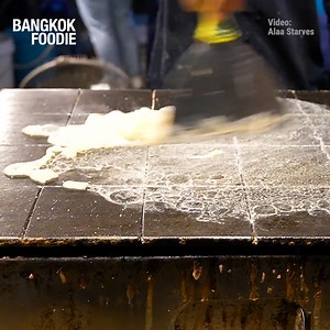 WATCH how the world's thinnest butter pancake is made! 🇹🇭 | Bangkok Foodie