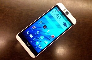 HTC Desire Eye survives elephant scare: Cracks but still works