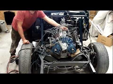 Ford Vedette V8 1954 - Démarrage moteur dans l'atelier de restauration Techni-tacot