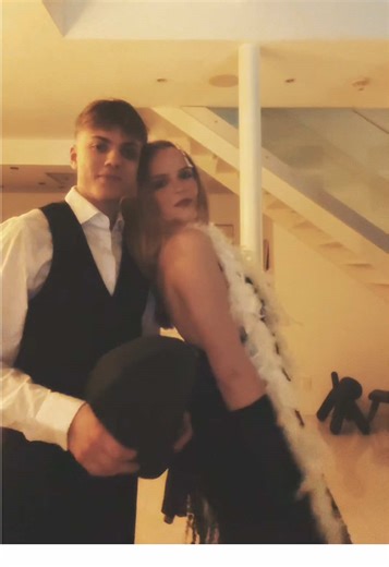 Halloween Inspired 1920s Gatsby Costume Ideas