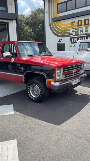 Matt Hooper on Instagram: "FOR SALE. 2 killer 87s soaking up this amazing weather today!! Hit up the website or give us a call 615-504-9834#87 #squarebody #springfieldjacksonville #historicspringfield #vintagetrucks"