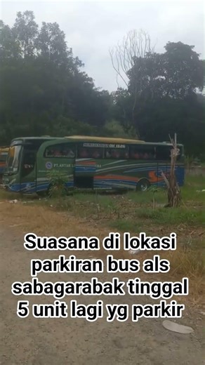 Kondisi parkiran bus Als di Sabagarabak kotanopan sore ini ada 5 unit lagi als yang parkir #alsmania
