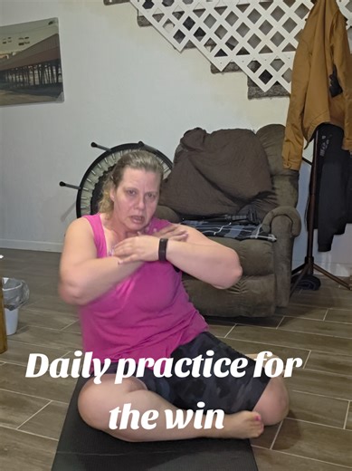 I tried the right side today, which is usually my harder side. From a seated position on the floor, one leg in front and one leg behind… then stand up. Normally this side is a struggle. Today I stood up without any trouble at all. That surprised me. Daily practice really does make a difference. Small reps, repeated over time, build real strength. And I’m seeing it happen. #strengthchallenge #StrongerEveryDay #FutureSelf #FutureSelf