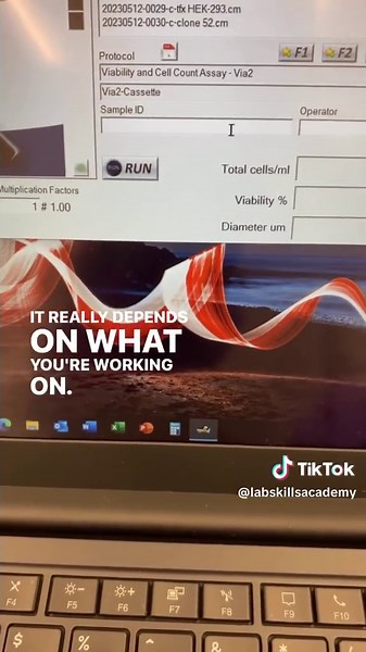 Come count some cells with me 🧫✨ - How to use lab machines 🔬 #lab #research #scientist #biotech #stem #fyp #boston #cellculture