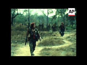 CUTS 26 1 83 VIETNAMESE TROOPS AT THAI BORDER VILLAGE