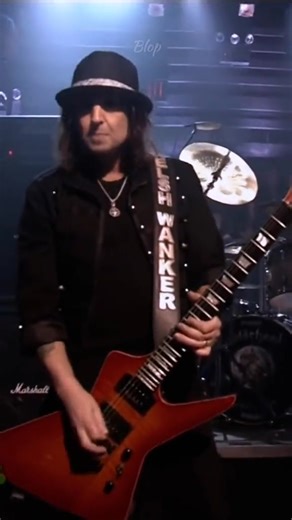 Motorhead - Ace of Spades Live in Fallon (2011) 🤘♠️🎸 #motorhead #lemmykilmister #aceofspades #jimmyfallon #tvshow #archives #bass #bassguitar #bassplayer #metal #metalband #metalguitar #metalplayer #guitar #guitarist #guitarplayer #guitarriff #guitarchords #guitarsolo | guitaristes.officiel