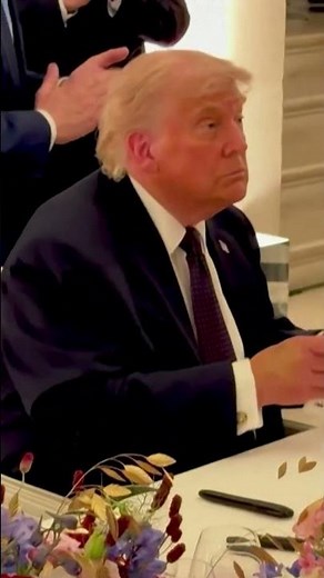 Trump signe un accord à Versailles pour mettre fin à la guerre au Moyen-Orient.
