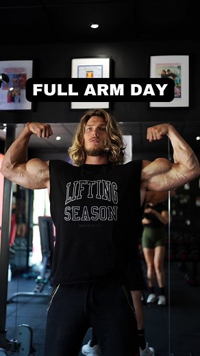 Benjamin Ahlblad on Instagram: "Effective Arm Workout💪 1a) Tricep extension 3 x 10-12 1b) Overhead tricep extension 3 x 8-10 1c) Cable curl 3 x 12-15 2) Preacher Curl 4 x 8-10 3) Incline DB Skull Crusher 4 x 8-10 4) Incline Bicep Curl 3 x 10-12 5) Cross Body Cable Tricep Extension 3 x 10-12 6) Close Grip Cable Curl 3 x 10-12 Save & Try! 👉 Follow so you’ll find me again💪"