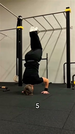 Try this easy handstand tutorial 🫵🏻 #shorts #fitnessmotivation