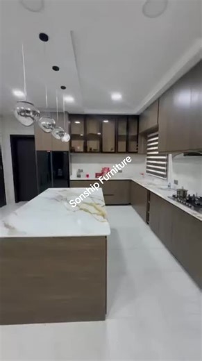 Stunning HDF Matt Kitchen Cabinets with Quartz Countertop