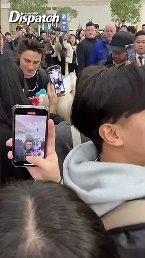 팬들 사인해 주는 친절한 티모시 샬라메🌟 영화 '듄: 파트2'으로 내한 입국 현장