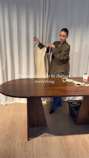 5.2K views | If you’re unsure about sizing — we’ve got you. All bust measurements are listed in our online size chart, and our calculator helps you find your perfect fit based on your bust and waist 懶 Be honest — do you think finding your size online is confusing, or do you just guess?  | Murlong Cres. | Facebook