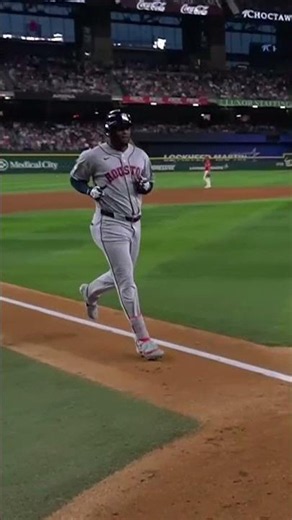 Yordan Alvarez has his 200th career HOME RUN 🤩