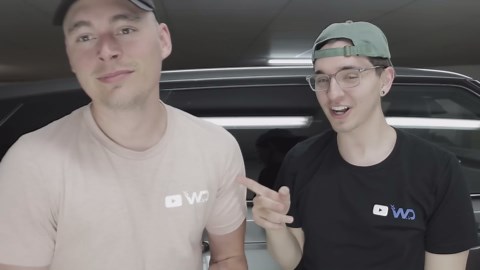 Pet Hair Overload: Range Rover Gets Extreme Deep Clean