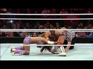 Layla and Kaitlyn vs. Eve and Aksana: Raw, Nov. 5, 2012