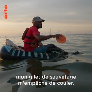 3.4K views · 14 reactions |  Depuis 2002 et la reprise en main de l’industrie pétrolière par le gouvernement d’Hugo Chavez, le Venezuela connaît une récession sans précédent. En 2006, les sanctions américaines ont aggravé la situation. L’eldorado est devenu un repoussoir humain : en 20 ans, le pays a perdu près d'un quart de sa population. ⤵ https://www.arte.tv/fr/videos/111397-000-A/venezuela-l-agonie-du-lac-maracaibo/ | ARTE Info | Facebook