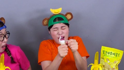 ASMR バナナチョコレートケーキ食べる音 | ドナの休日おやつタイム