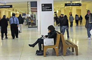 State workers get nice surprise: Vesting after 5 years is back