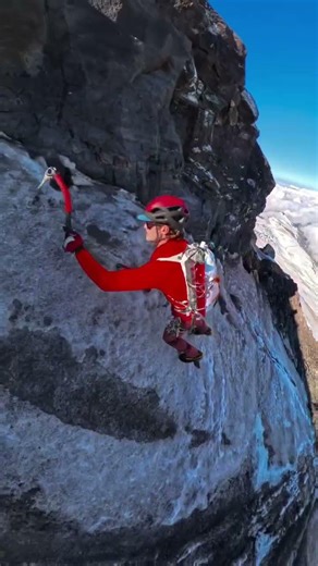 Just two grown men giggling about how fun alpine ice climbing is… 😂 should be criminal to have