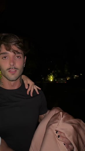 Hombres Latinos con Tatuajes Impactantes