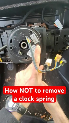 I pulled the steering wheel off my Dodge Charger (Clock Spring Was Broken) #shorts