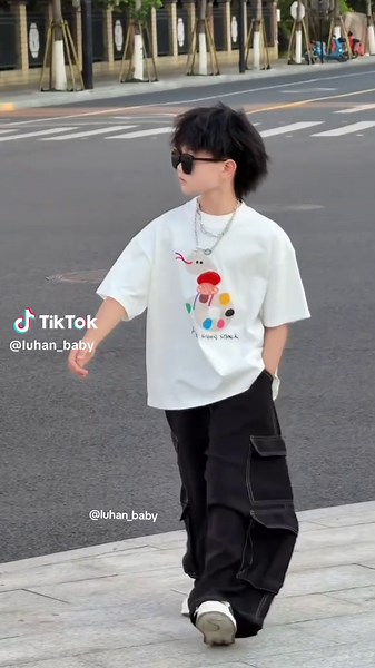 Video de luhan_model (@luhan_baby) relacionado con “luhan”