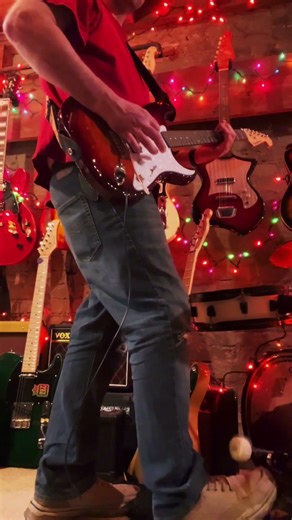 Tripping over nothing #guitarriff #line6 #washburnguitars