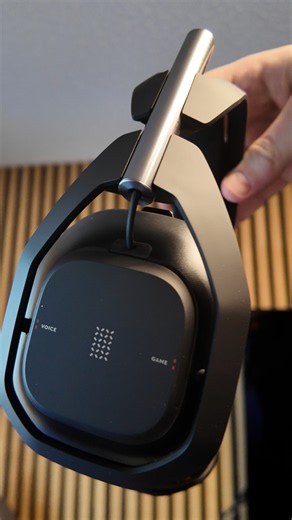 Unboxing the Logitech Astro A50 X Lightspeed