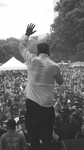 Just TWO MORE DAYS til the new ep with @joinzeta Live At Red Lion Recording Studio drops! And since it’s the giving season and yall are all on the nice list we throwing a video of the live performance for Counting Back From 13 ☺️🙌 If you havnt already, go save the new album on the streaming service if your liking and if you REALLY wanna support go grab the vinyl! Theres only about 30 left total! Don’t sleep! What yall hoping to get for the holidays? 👀 | Codefendants