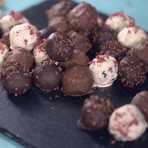 74K views · 4.8K reactions | These Chocolate Cake Balls are elegant, delicious treats that are quite impressive and perfect for various occasions. #cakeballs #chocolatecakeballs #cakepops | Home Cooking Adventure | Facebook