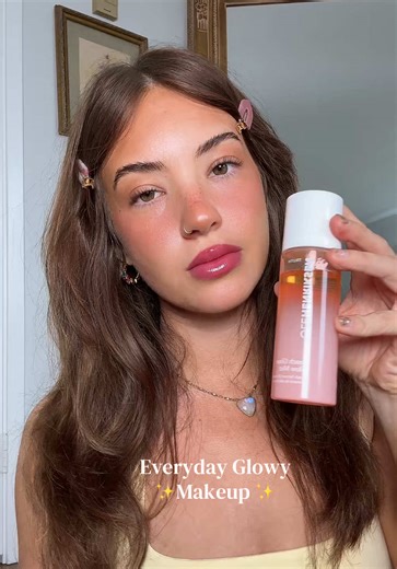 That’s the goal 😉😉 Products: L’Oréal Paris Lumi Glotion Too Faced Melting Bronzing Stick Makeup by Mario Jelly Jar shade berry toasty Rare Beauty Blush in Truth Saie Baked Setting Powder ELF lip stain shade plums up Makeup by Mario Lip Pencil shade Lauren ILIA Balmy Gloss Tinted Lip Oil Ole Henriksen Peach Glaze Glow Mist