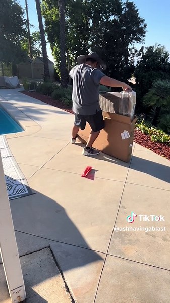 Easy Storage Solution: Quick Setup Guide and Features