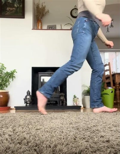Isometric front side split practice - hip extension