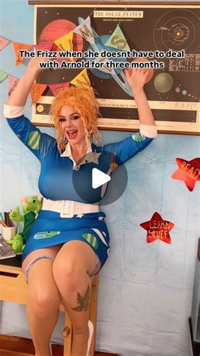 Stephanie Michelle | Schools out! What do you think teachers do on their time off? 🤔 #missfrizzle #magicschoolbus #thefrizz #cosplaygirl #cosplay | Instagram