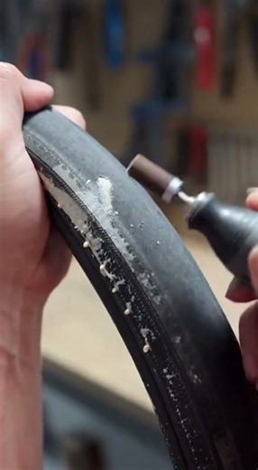 Removing Dried Tubeless Tire Sealant Using a Simple Trick #BikeRepair #Tubeless #DIY