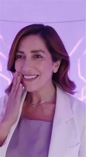 Dubai’s AI Age-Reversal Pod: 60 to 25 in Seconds! #AgeReversal #AIBeauty