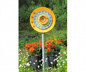 Attaching dish flowers to the post: Pros and Cons | Make it a Garden