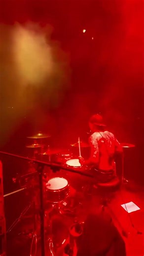 AMAZING Drum SOLO from TRAVIS BARKER 🥁🤯