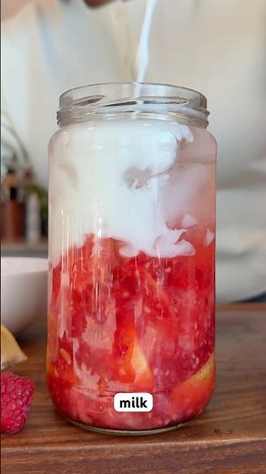 creamy raspberry lemonade 🍋🍒 an easy summer drinks