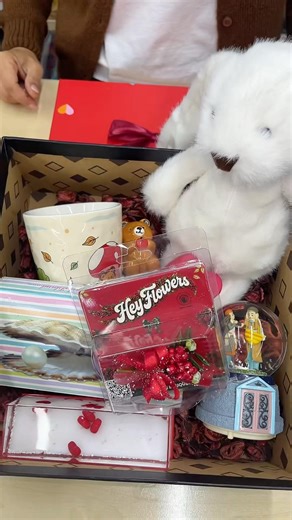 14 Şubat hediyesi #keşfet #komikbnwbb #shortvideo #öneçıkar #keşfetteyiz #valentinesday #14şubat