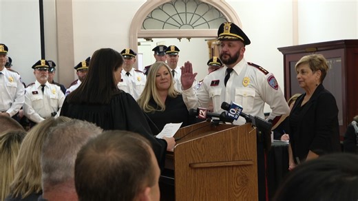 New Narragansett police chief sworn in