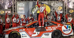 Larson wins in wild Cup playoff race at Bristol | RACER