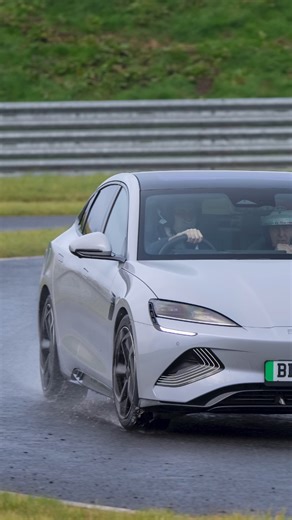 Nothing looks better than the BYD SEAL in action 🤩​ Taking center stage on track as it effortlessly navigates through the twists and turns with undeniable power. #BYD #BuildYourDreams #BYDSEAL #EV #ElectricVehicle | BYD Europe