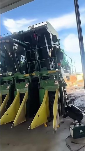 John Deere Cotton Picker #cotton #johndeere #agriculturalmachinery #Cottonharvester