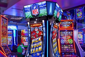 1st-ever NFL slot machines hit casino floors