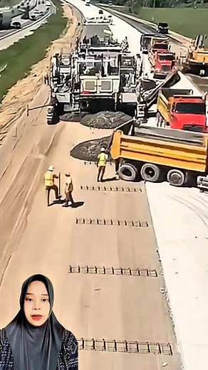 168K views · 595 reactions | The process of casting toll roads using modern machines and technology #reels #usefulinfo #machine #technology #castingtollroads | Yana Bintang Sanjaya | Facebook