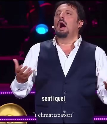 Diego Abatantuono in questa scena comica tratta dal film Il Ras del quartiere | Culture Creative